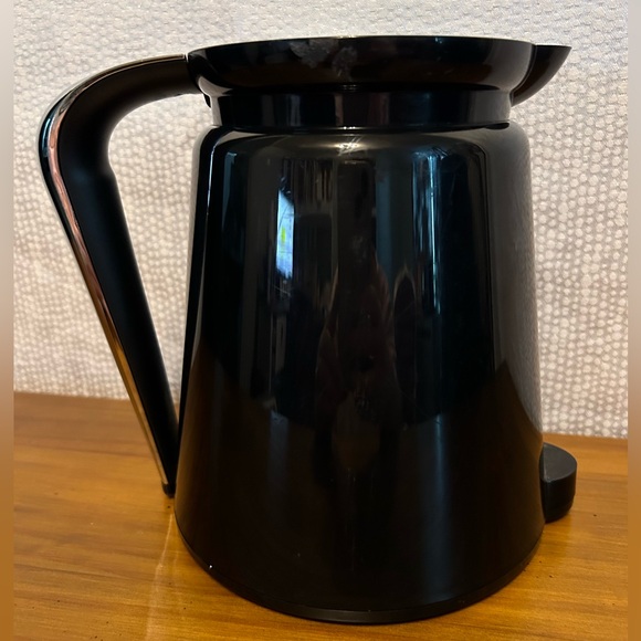 KEURIG 2.0 Black COFFEE INSULATED POT 4-6 Cup K CARAFE 32oz. Silver Handle - Picture 3 of 11